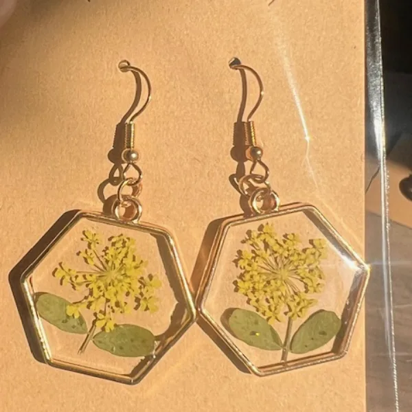 Resin earrings made with real pressed petals